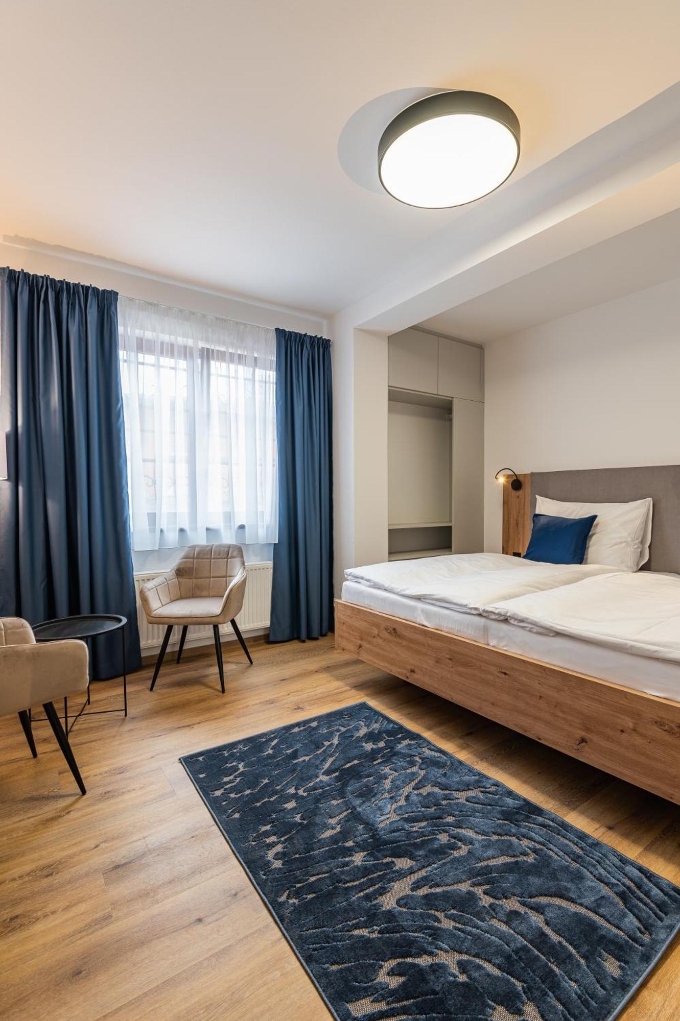 Hotel Restovna Jiloviste Ngoại thất bức ảnh