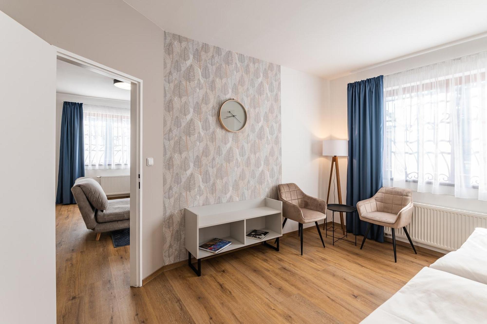 Hotel Restovna Jiloviste Ngoại thất bức ảnh